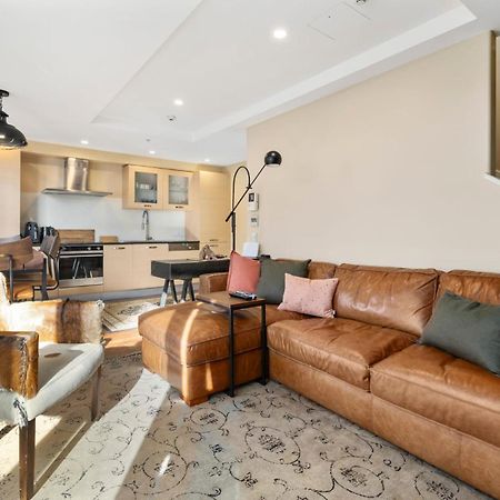 Marvelous Downtown Apartment Moments From Main Beach With Heated Pool, Gym And Parking เมาท์มองานุย ภายนอก รูปภาพ